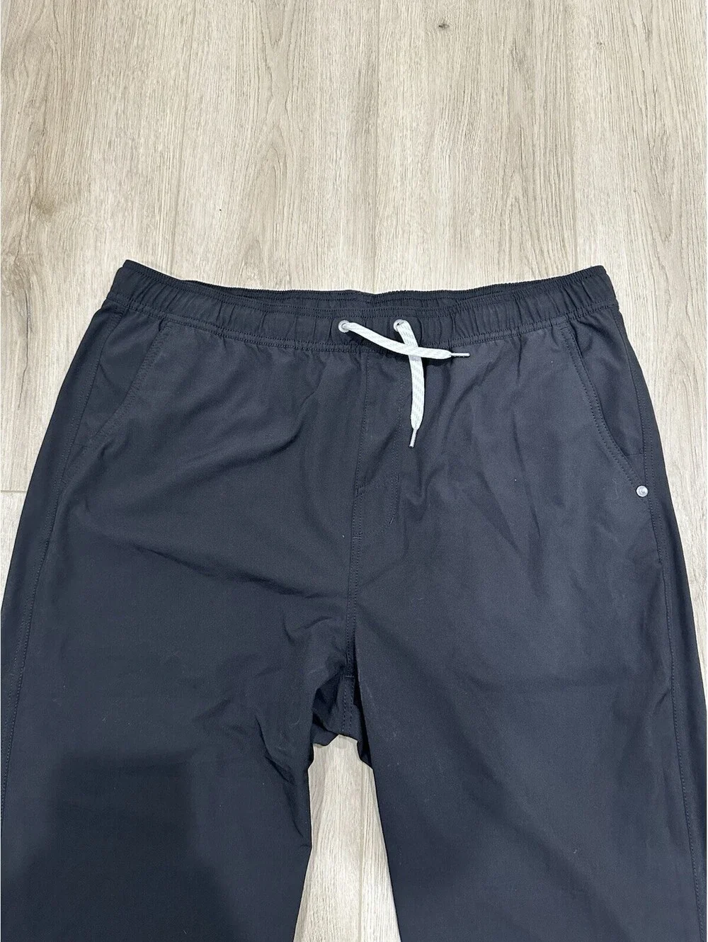 Vuori Kore Jogger Men's 2XL XXL Black Lined Performance Stretch V456